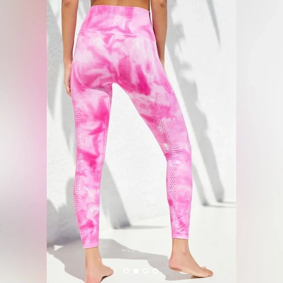NWT Free People Good Karma Tie Dye Leggings Azalea Pink Barbie - Picture 2 of 6